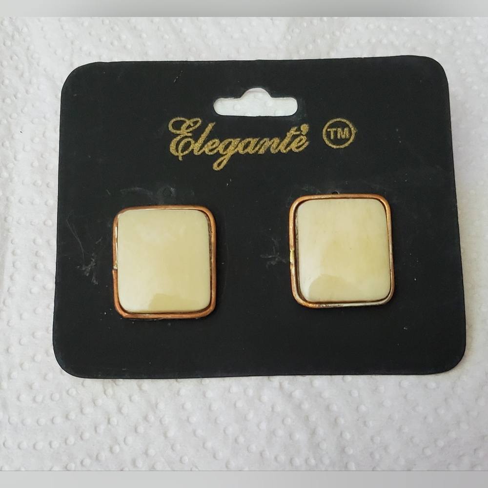 Elegante' Vintage Clip Earrings**Rectangular Shaped Ivory In Goldtone**NOS